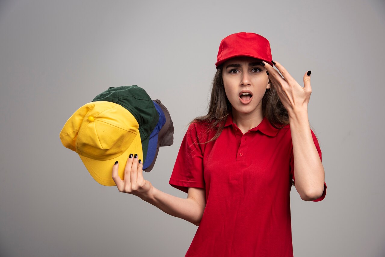 Caps